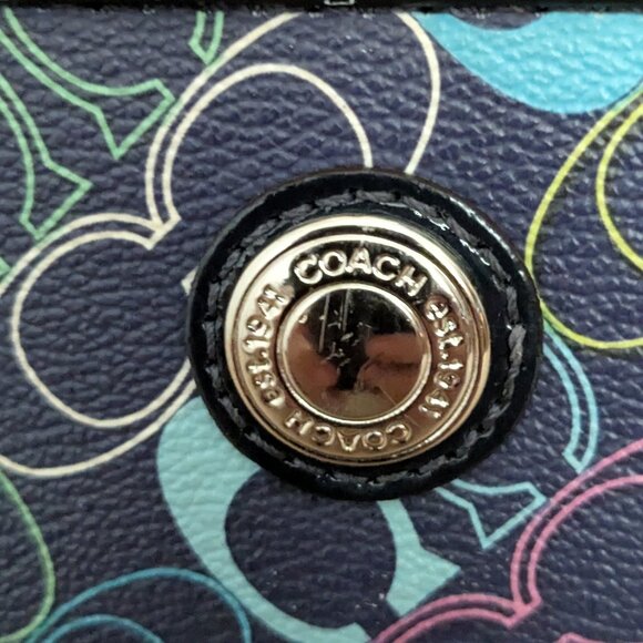 Coach Women's Blue Wristlet Wallet Corner Zip With Signature . - Picture 2 of 12